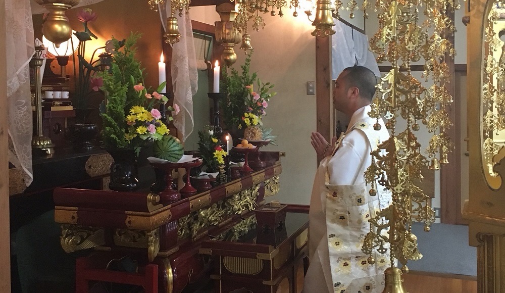 上行寺 本堂内部